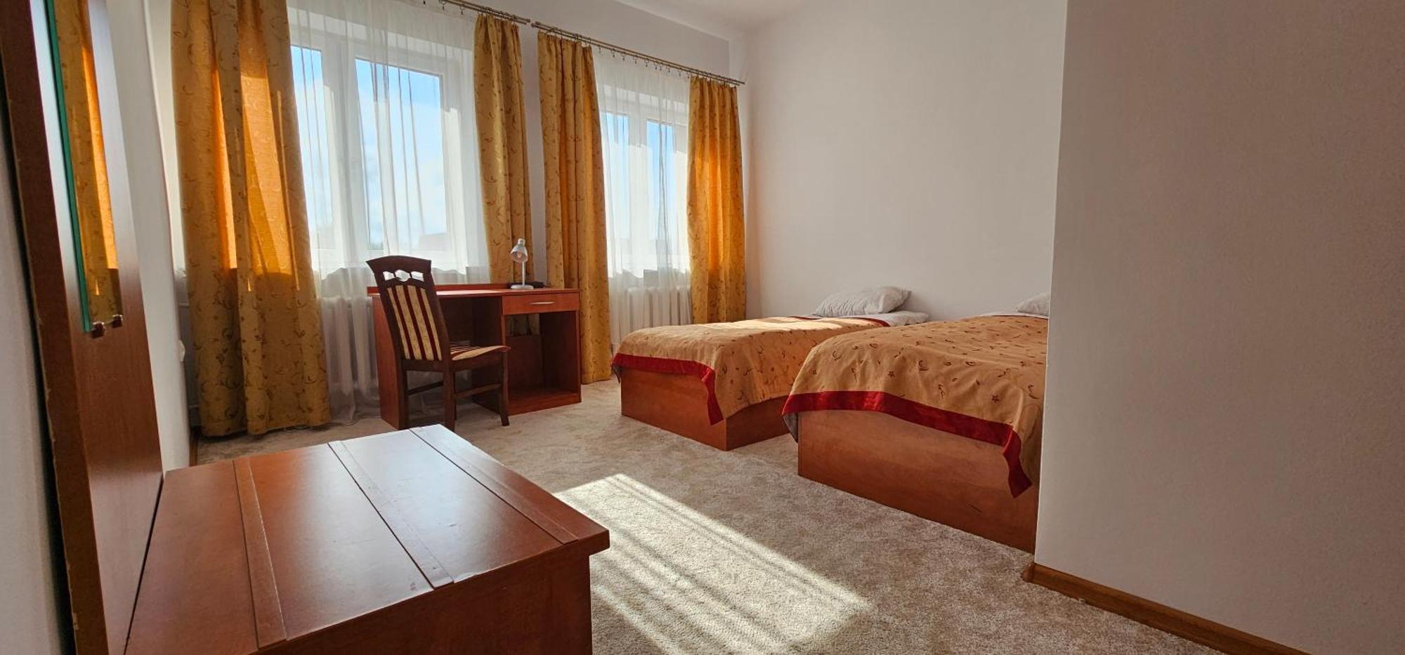 Rest Hostel Airport Modlin Nowy Dwór Mazowiecki Zewnętrze zdjęcie
