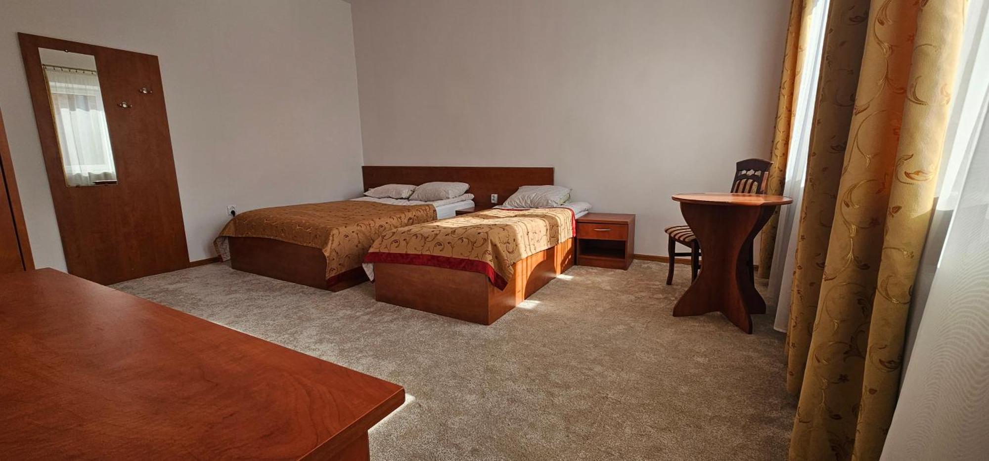 Rest Hostel Airport Modlin Nowy Dwór Mazowiecki Zewnętrze zdjęcie