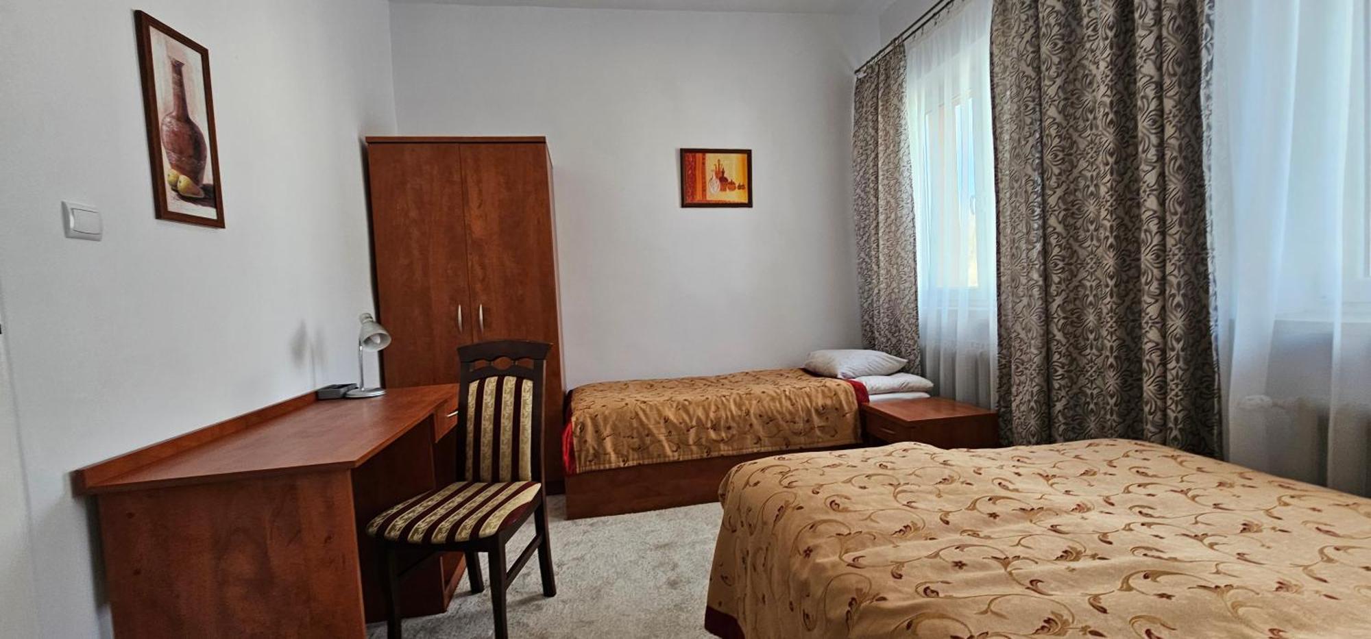 Rest Hostel Airport Modlin Nowy Dwór Mazowiecki Zewnętrze zdjęcie